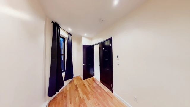 Upper West Side: #179763647115487105122