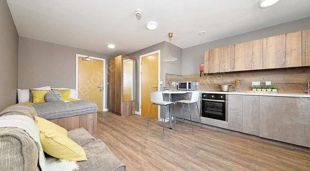 800 Bristol Road - Estudio Premium