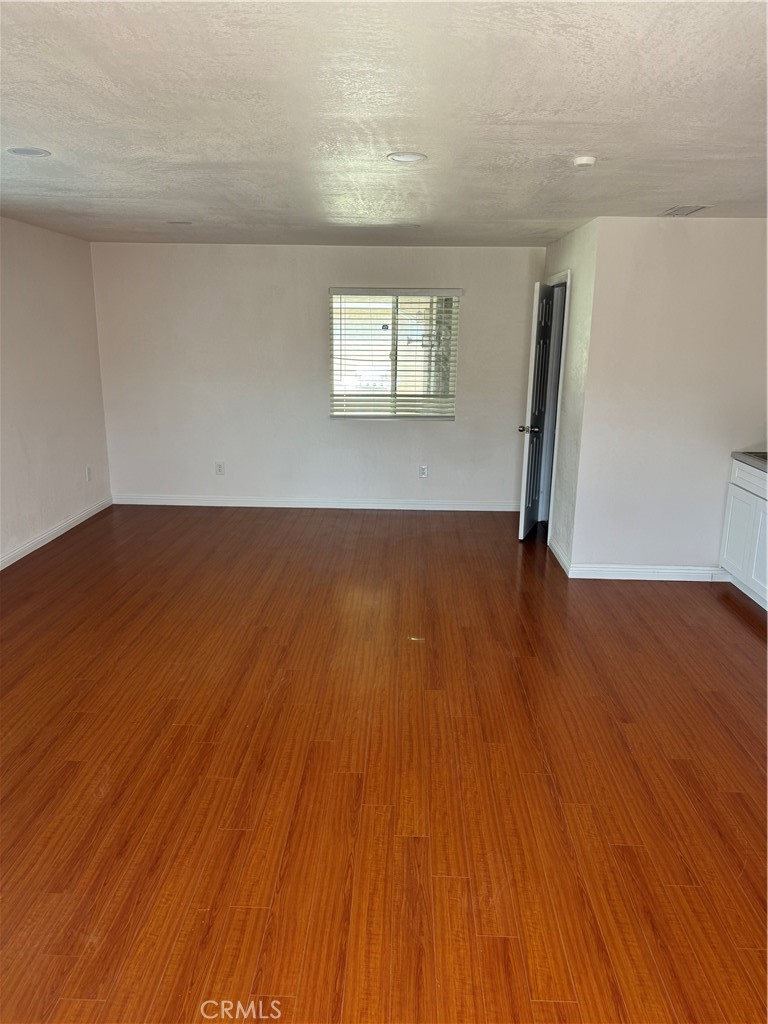 317 N Dale Avenue Anaheim CA, 9280163789570605187120