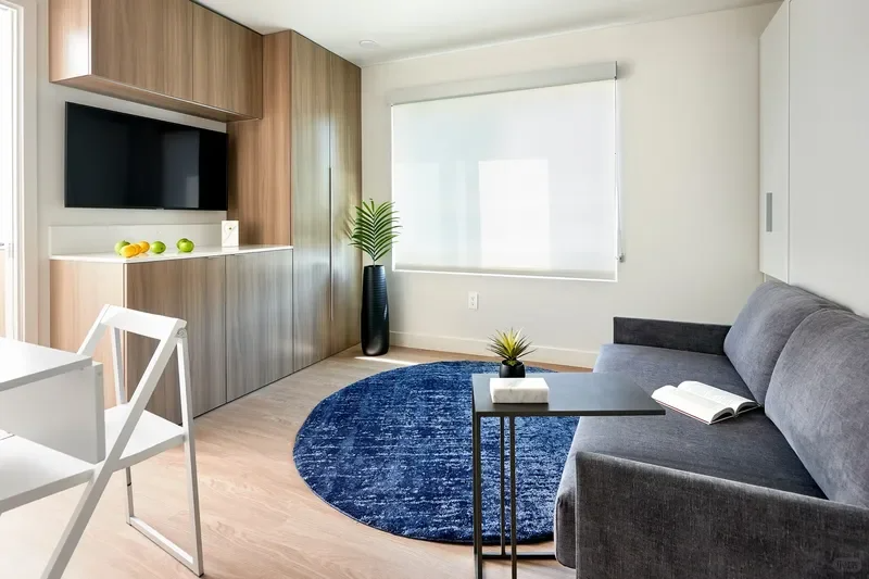🔥Looking for a roommate in magical West LA 3b3b!63270392811907120