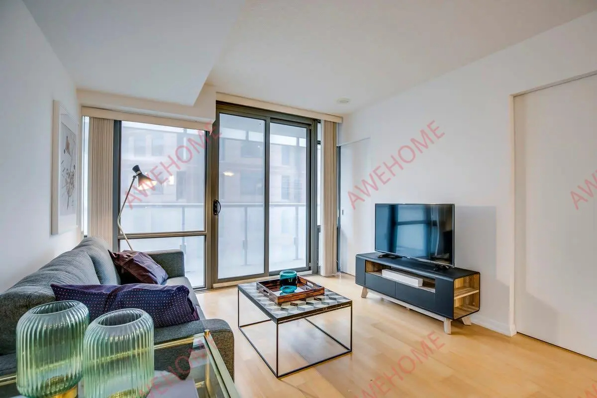 Bay and College - 1 Bedroom Suite63746370884611120
