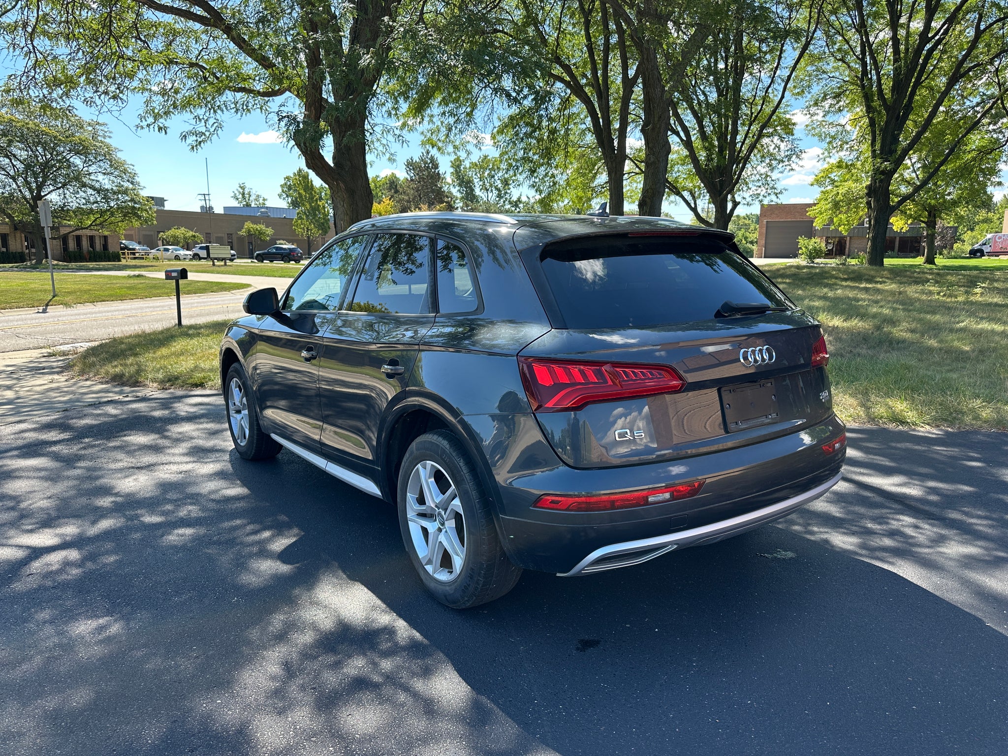 Audi Q5 Premium 2018 SUV de 4 puertas64184979664385122