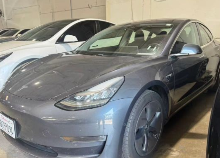 2018 TESLA MODEL 3 LONG RANGE SEDAN 4D63615297427459120