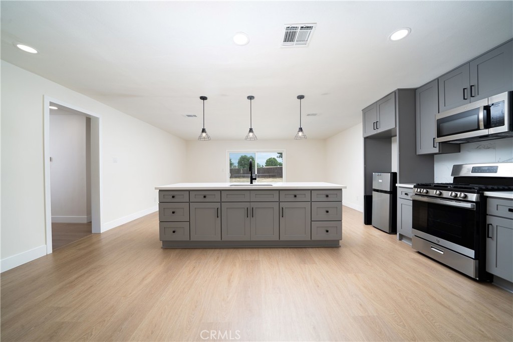 6692 Adair Avenue, Riverside CA, 9250363701449128833122