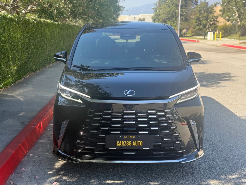 2024 LEXUS LM350H