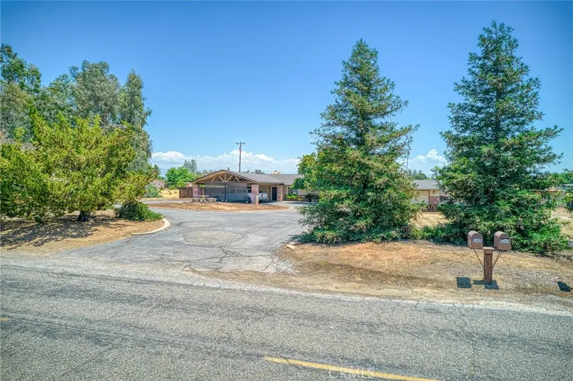 5400 Amber Avenue, Clovis, CA