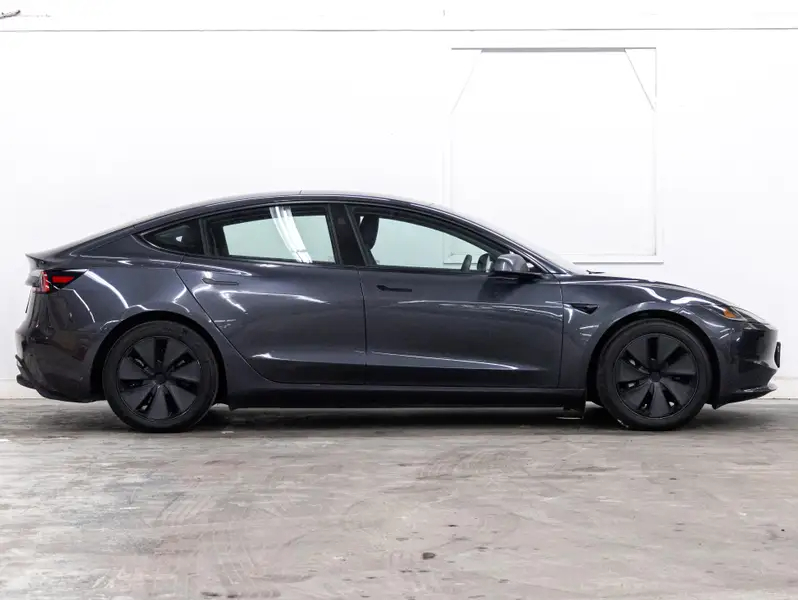 2024 Tesla Model 363722307628931124