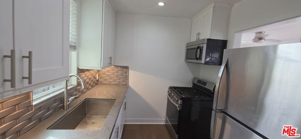 2928 S Halldale Avenue Los Angeles CA, 9001863868069541889122