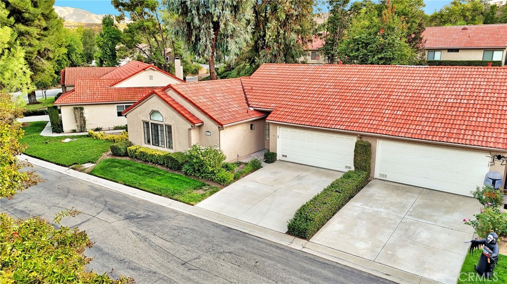 20065 Avenue Of The Oaks Newhall CA, 9132164086534863745120