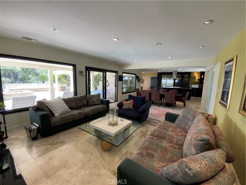 16772 Knollwood Drive Granada Hills CA, 9134463711028406145121