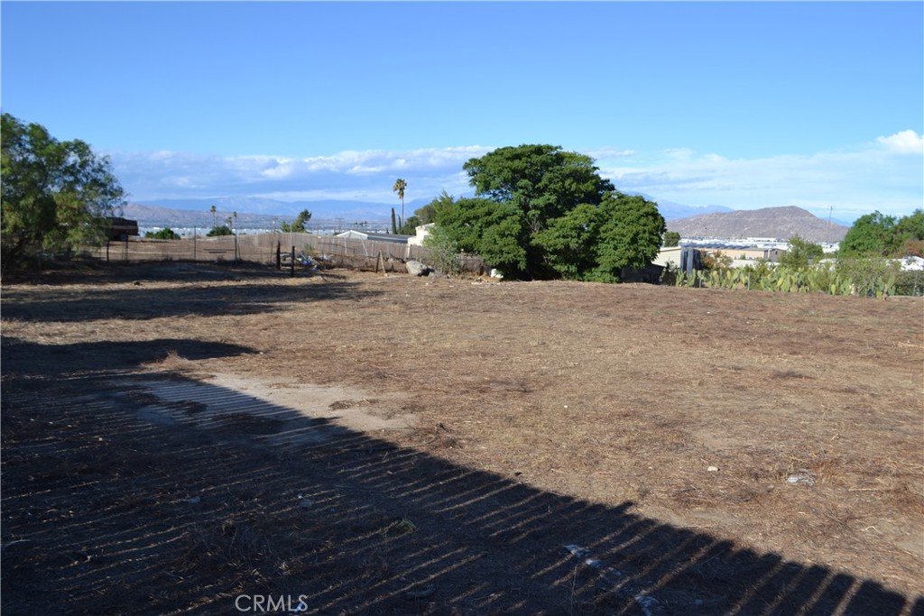 1 Decker Road, Perris CA, 9257063611131068801121