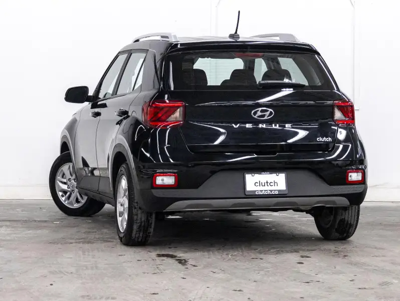 2025 Hyundai Venue64067768672898124