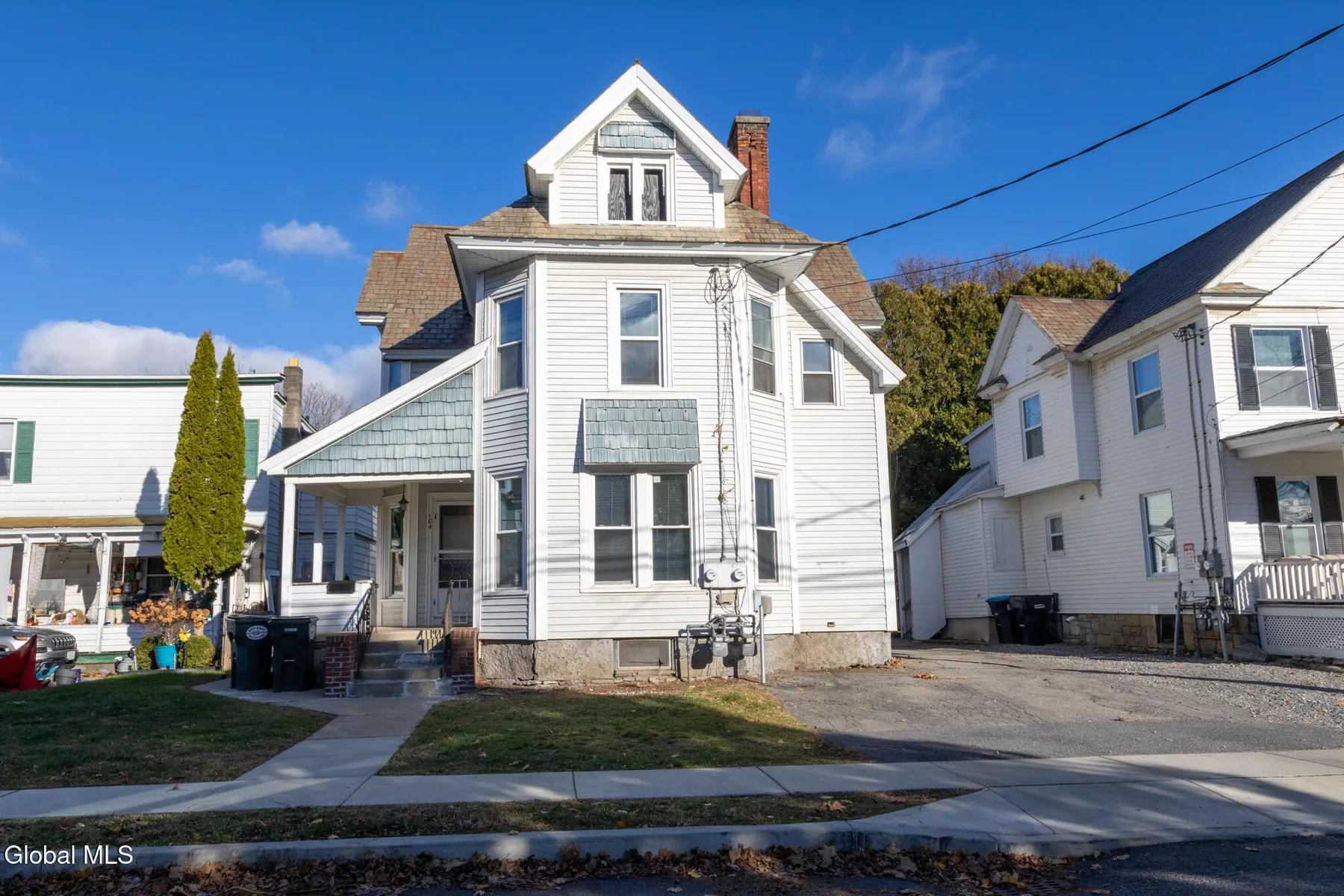 104 Lawrence Street, 2