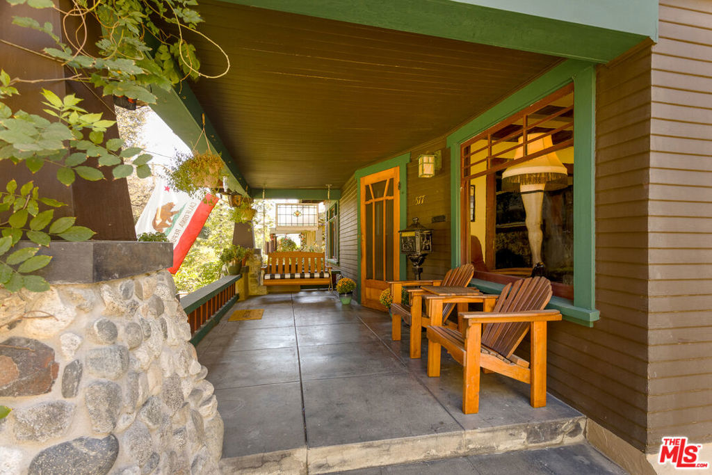 577 N Chester Avenue, Pasadena CA, 9110663656805978371122