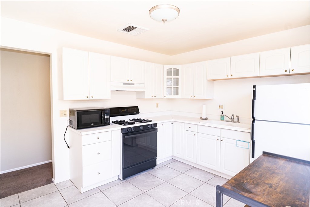 9833 Shoshone Ave Northridge CA, 9132563712427302913121