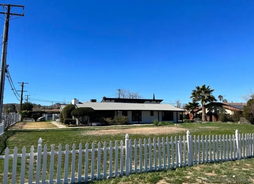 820 N Perris Blvd, Perris, CA