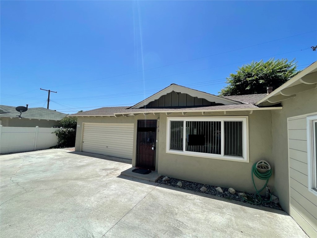 $2,850/month 355 S Aspan Avenue 2 Azusa CA, 9170264046034353538120