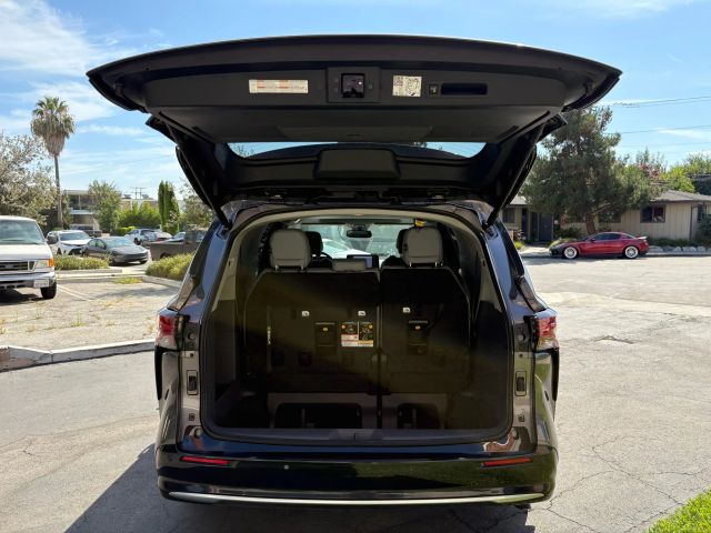 2023 TOYOTA SIENNA63777877394307122
