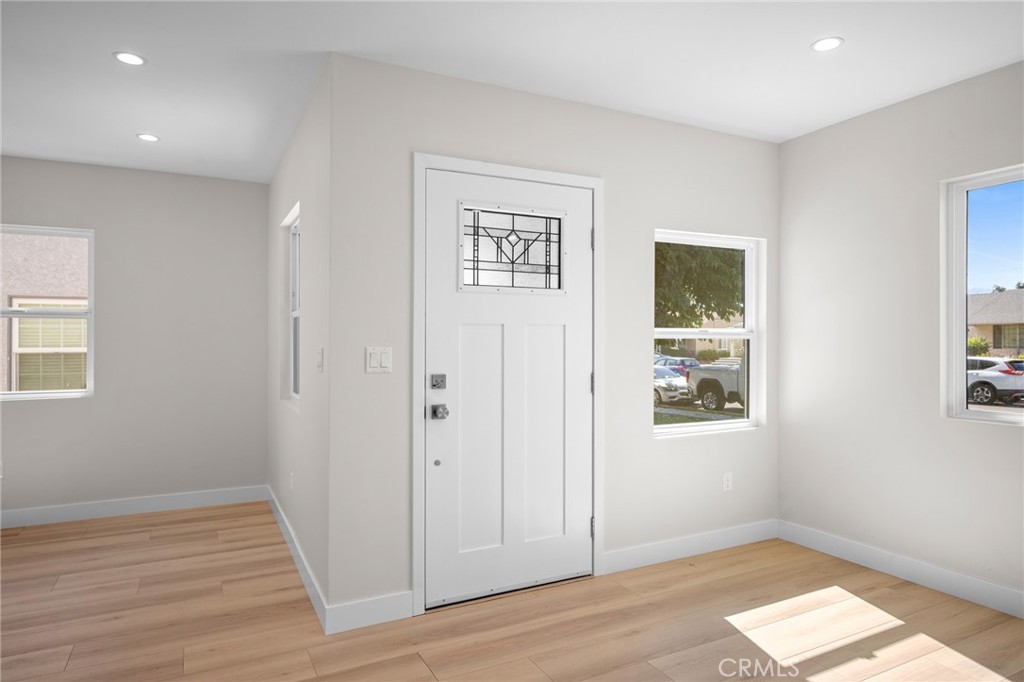 $3,600/mes 1824 N Naomi Burbank CA, 9150564134564929666120