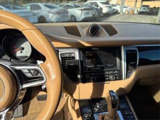 2016 PORSCHE MACAN63765759671681122