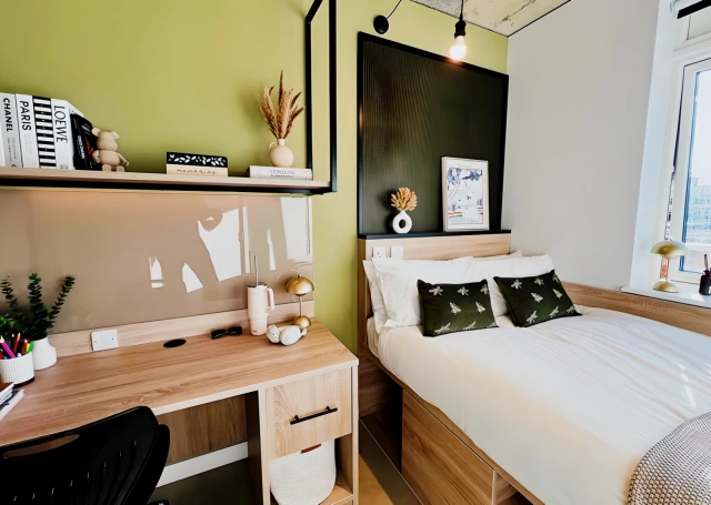 Studio Avonmouth Street 28148#, London