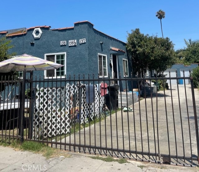 135 E 77th Street Los Angeles CA, 9000364139757817729121