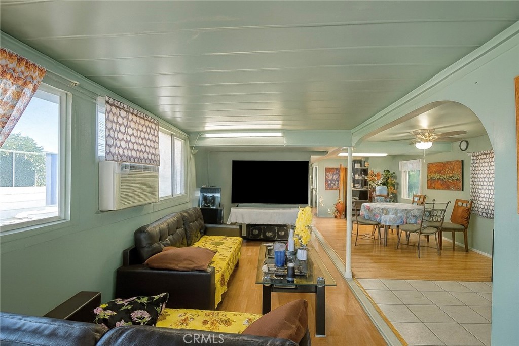 4117 MCFADDEN AVE SPC # 106 Santa Ana CA, 9270464101669386241122