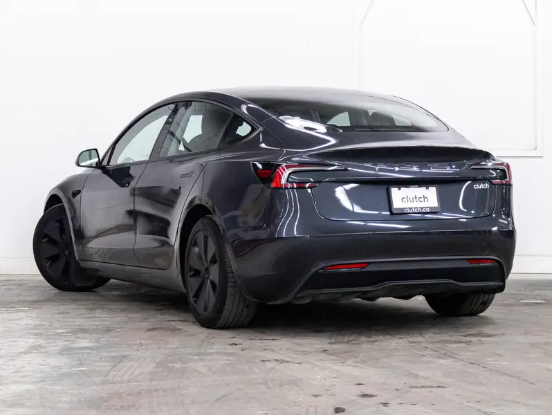 2024 Tesla Model 363722307628931123
