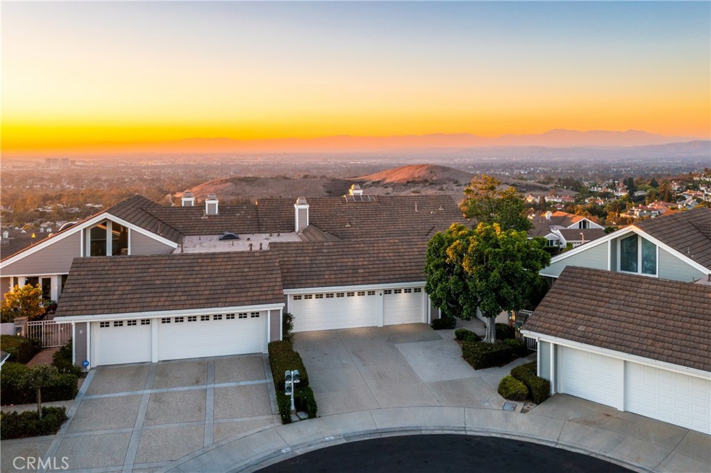 6 Saros 68 Irvine CA, 9260364134676223746120