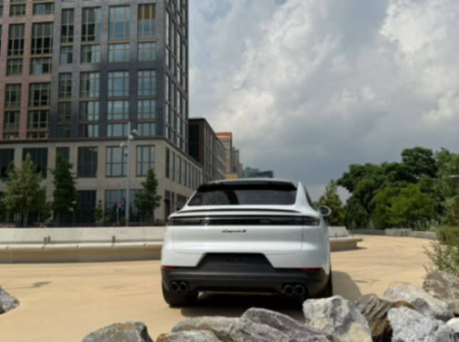 2024 Porsche Cayenne S Coupe63504101283329123