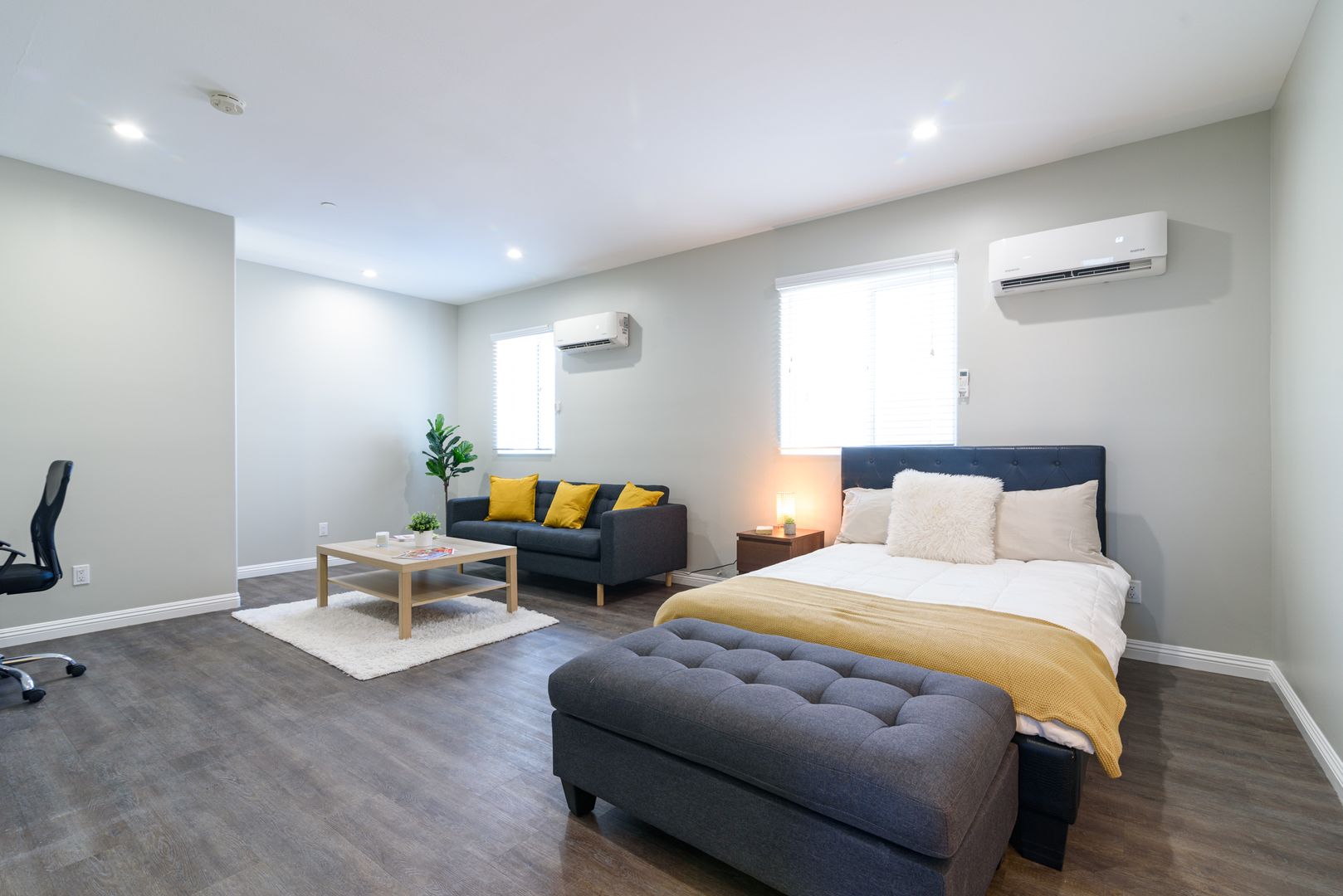 1178 1/2 W 24th St63621989360385121