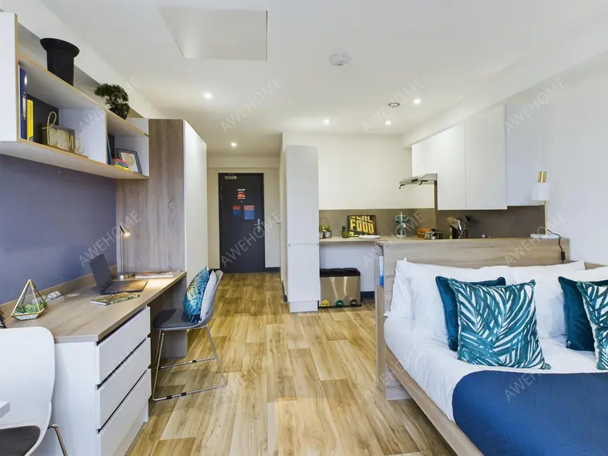 Eden Square - Estudio Dorado64364672118913124
