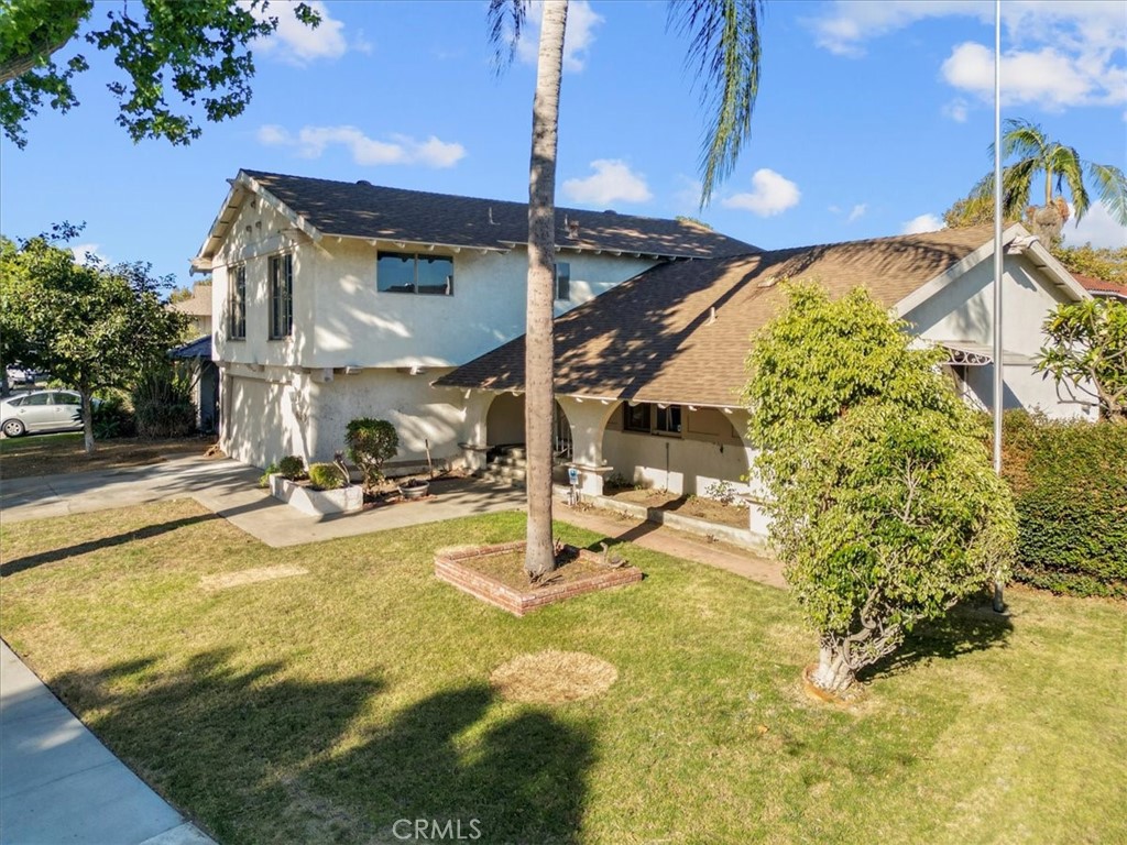 2525 N. Pacific Avenue, Santa Ana CA, 9270663680326563715121