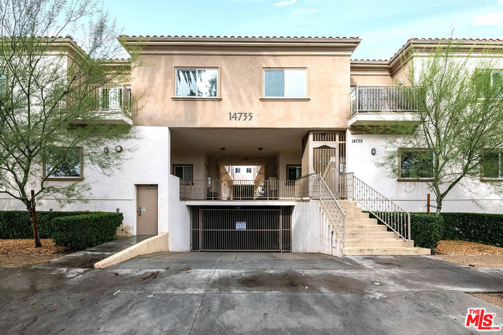 14735 Calle Friar 104 Van Nuys CA, 9141164111487913089121