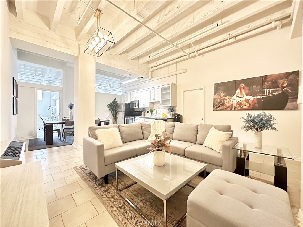 312 W 5th Street 401 Los Angeles CA, 9001364107898978433121