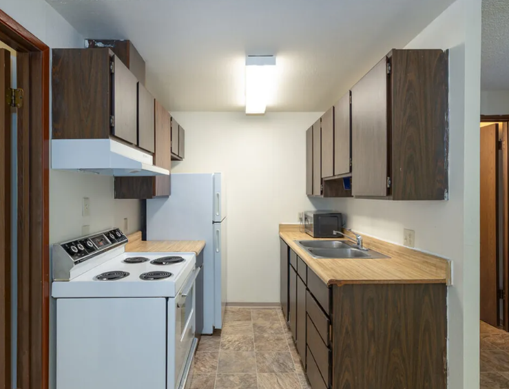 Badger Apartments63415031694467120