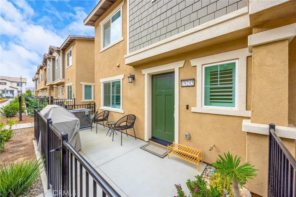 19245 Sequoia Grove Riverside CA, 9250764131969840515120