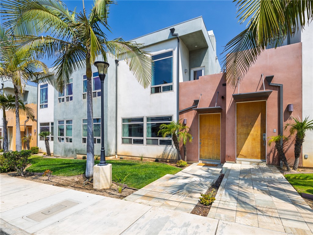 1225 E Grand Avenue B, El Segundo CA, 9024563822445801985120