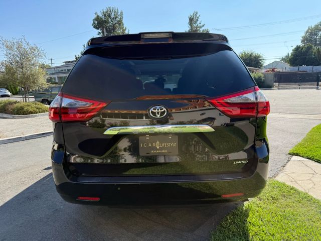 2020 TOYOTA SIENNA63777952817665121