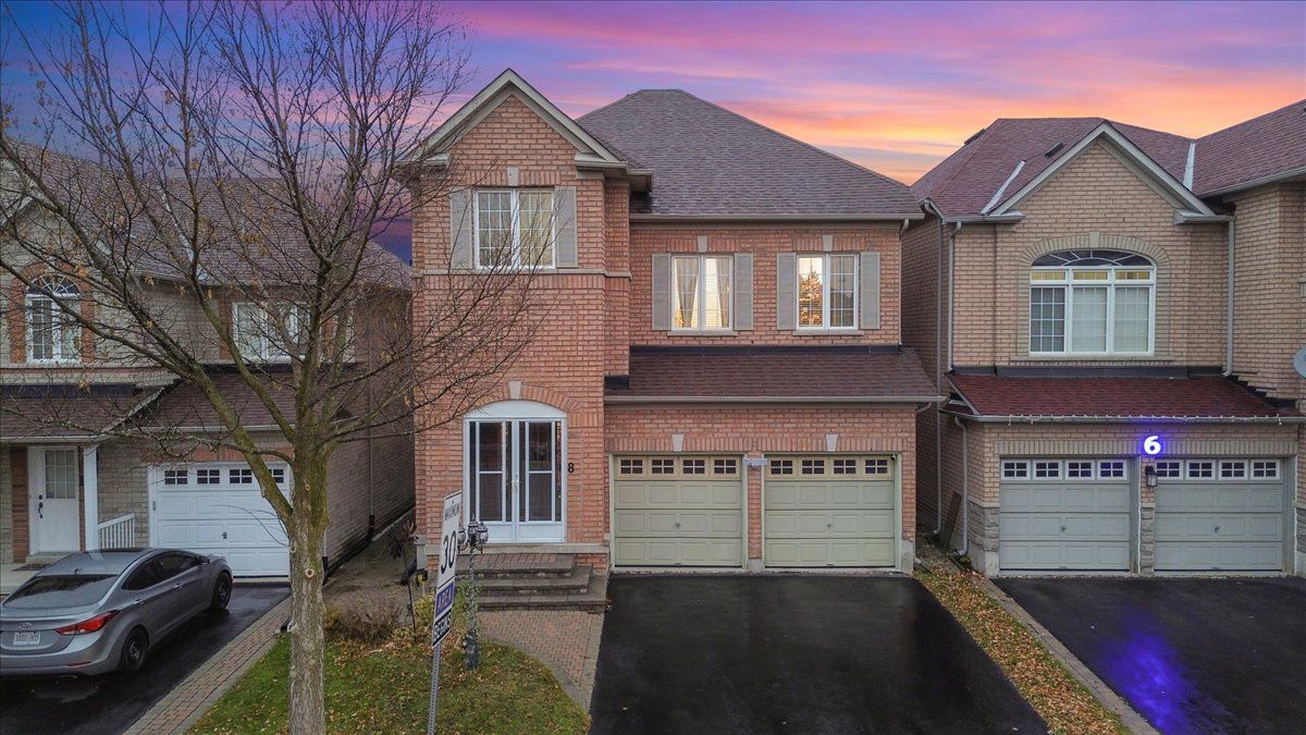 8 Boulderbrook Drive
