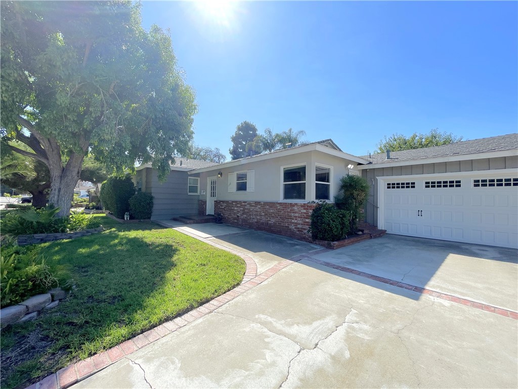 1338 E Cpress Avenue Glendora CA, 9174163646911539457122