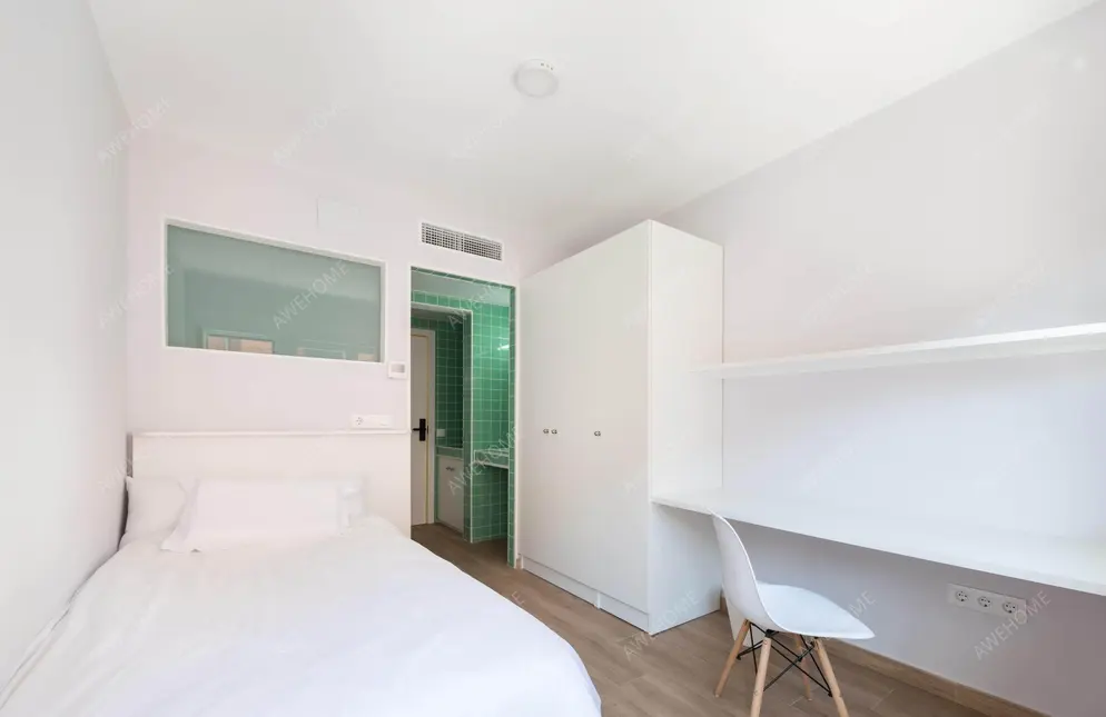 Delightful single ensuite bedroom near the Getafe Centro train station