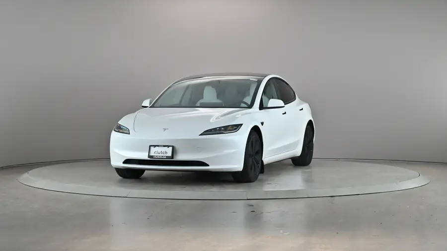 2024 Tesla Model 364567562866178121