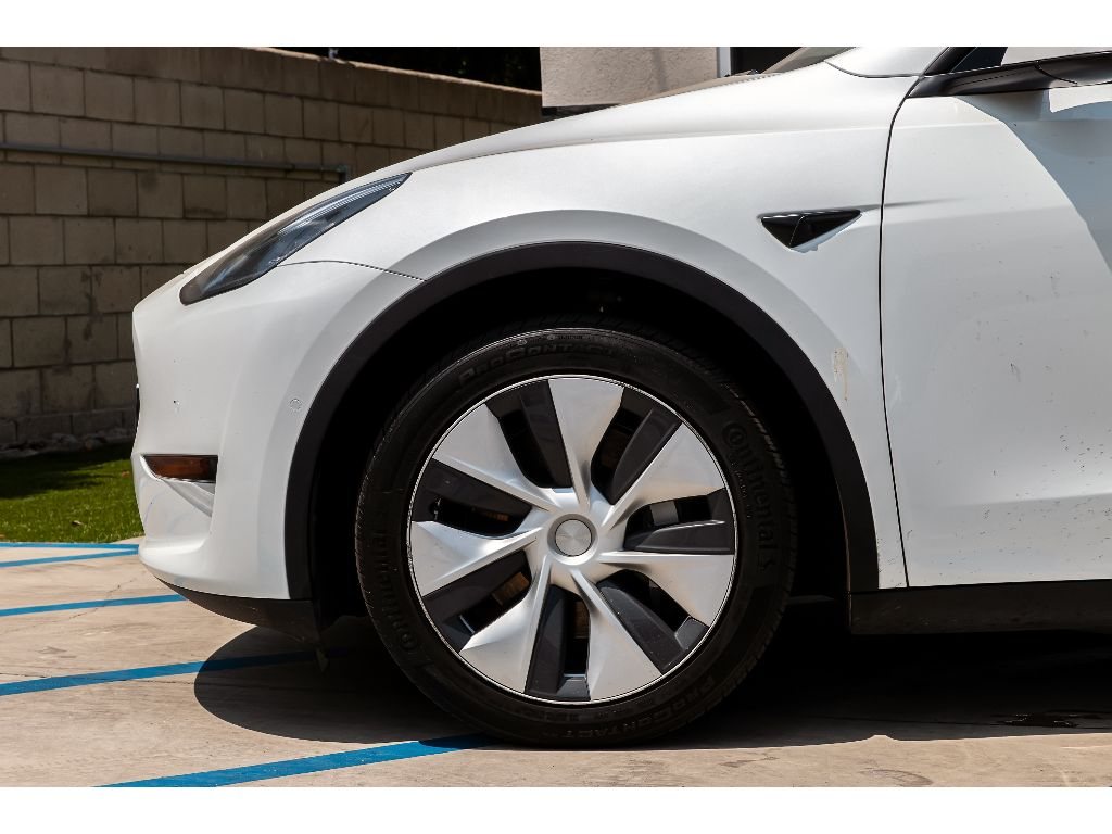 2021 TESLA MODEL Y LONG RANGE63334962355585121