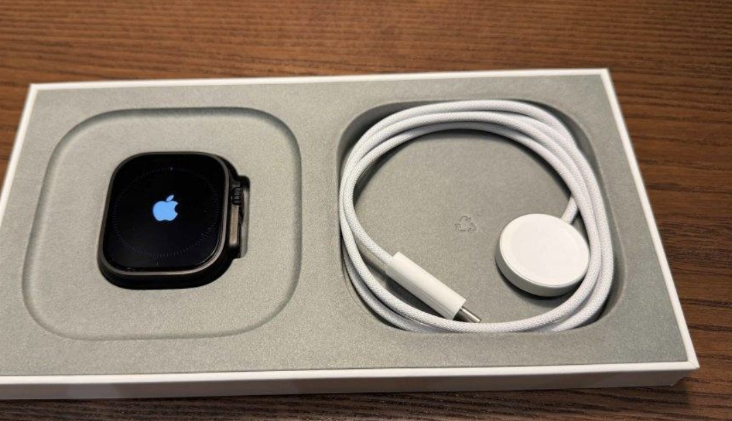 Only 2 weeks of use - (3) Ultra Watch Apple