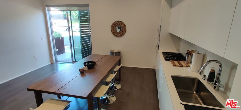 935 N San Vicente Boulevard 1 West Hollywood CA, 9006964101457073793120