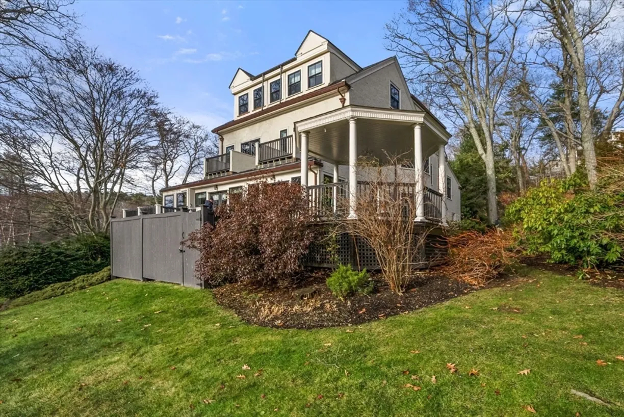 468 Summer Street 