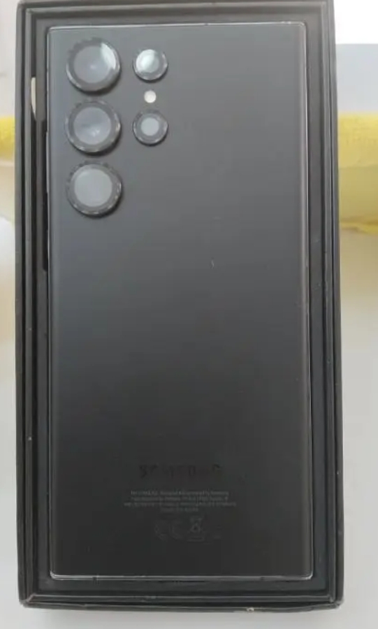 s23 Ultra 256 مع العلبة