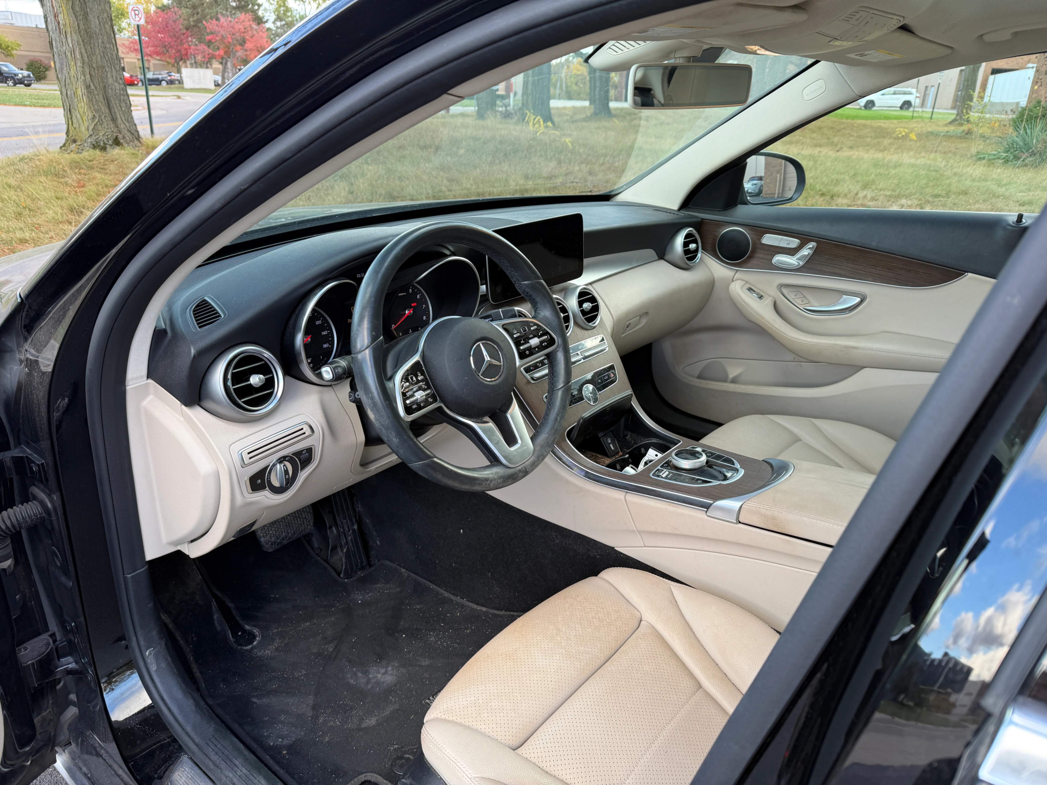 2020 Mercedes-Benz C300 4MATIC 4D Sedán64185724824578121