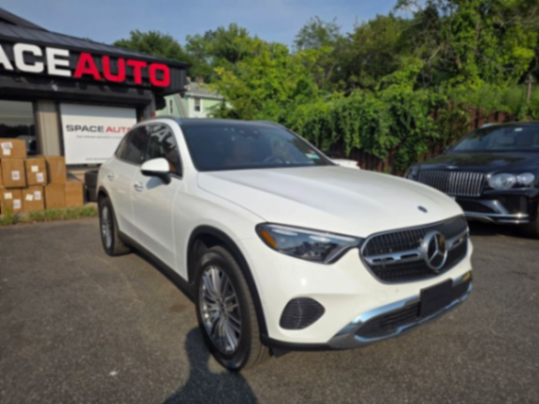 Mercedes-Benz GLC 300 4MATIC Usado 2024, Utilitario Deportivo 4D63280563020419122